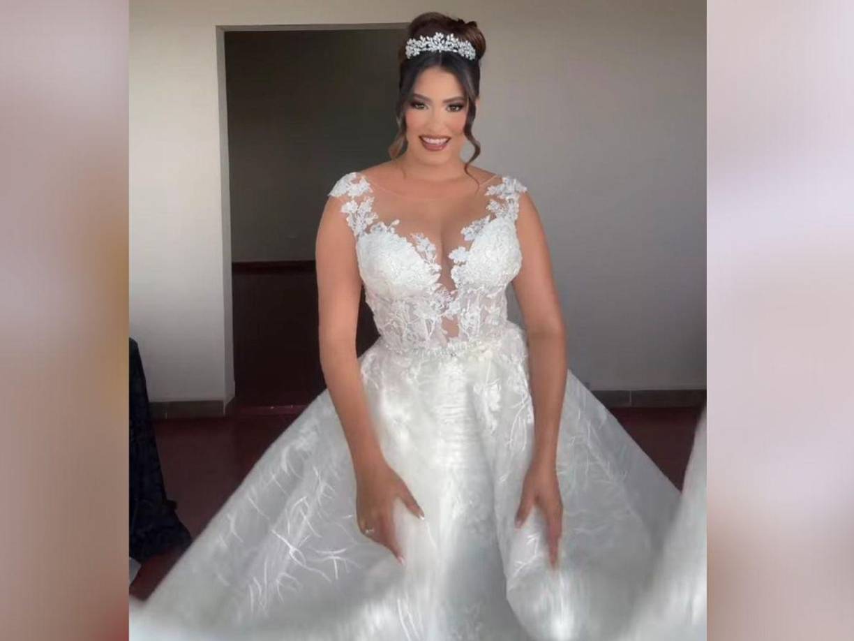 En ese sentido, la diseñadora del vestido de novia de Alejandra Rubio se pronunció en sus redes sociales y reveló si su vestido fue pagado o patrocinado. 