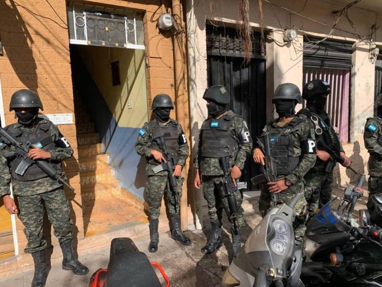 La detención fue ejecutada por agentes de la Policía Militar del Orden Público (PMOP), quienes trasladaron a Tábora hacia Tegucigalpa, donde permanece arrestada en la Unidad Receptora de Detenidos (UNRED-PMOP), en el barrio Los Dolores.