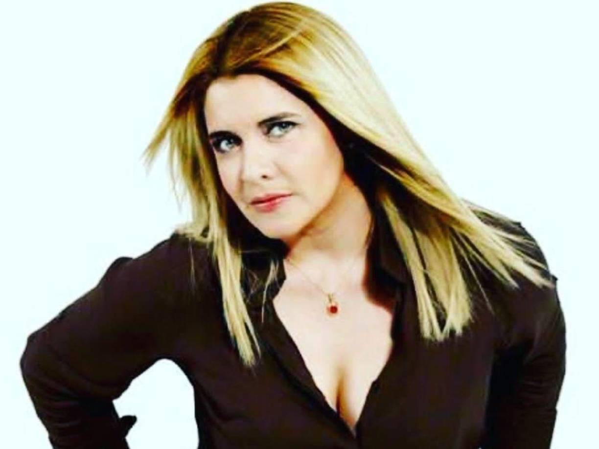 “A estas alturas de mi vida, creerle a Elsa, es porque de verdad sos ingenuo. Pero de llegar a ser esto real, pues creo que la fama que le dio al cipote, a cambio de su residencia, no fue mal negocio, AMBOS SE AYUDARON. ASÍ QUE ESTÁN PAREJOS, YA SOLTÁ EL CIPOTE”, escribió Gaby Bonilla en sus redes sociales. 