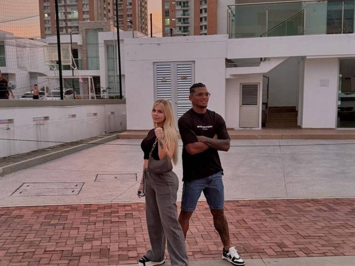 El futbolista contó en las últimas horas que fue víctima de personas inescrupulosas que publicaron una foto íntima en represalia porque él y su esposa, Angie Jiménez, se negaron a pagar una extorsión.