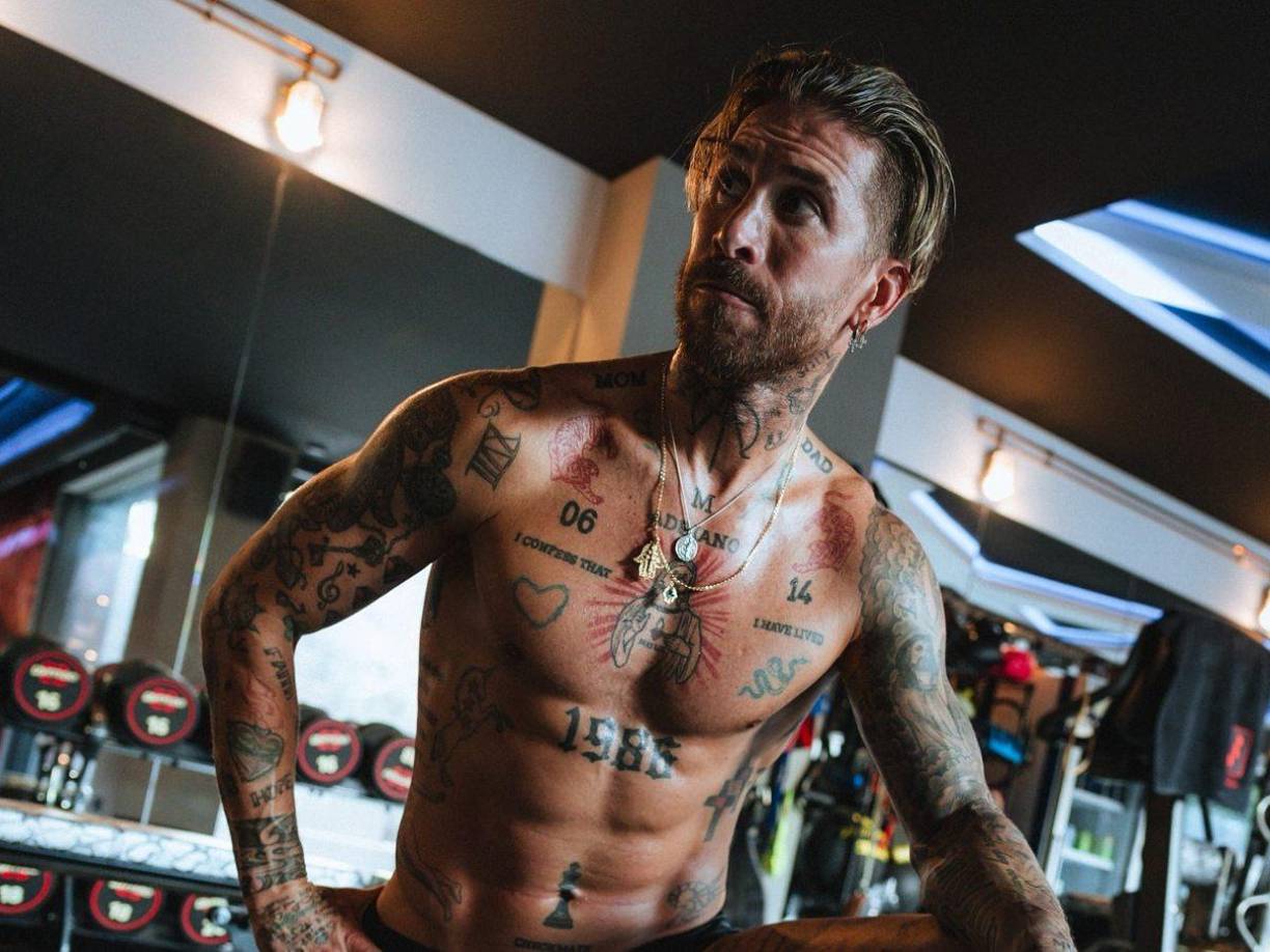 El legendario defensor español Sergio Ramos sigue sin equipo y entrenándose en solitario a la espera de cerrar su próximo destino. 