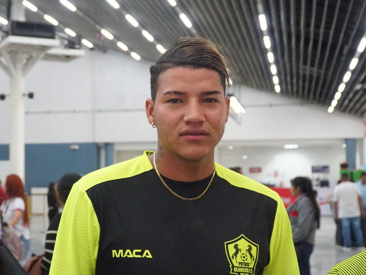 El delantero de los Potros del Olancho FC, Ángel Villatoro, se marcharía al extranjero y jugaría en Italia, donde hace un par de semanas entrenó con el Napoli.