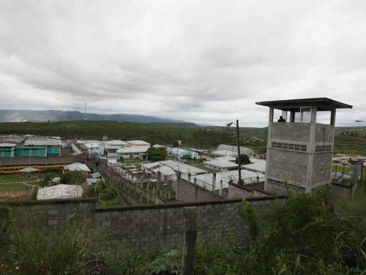 Antes la prisión se llamaba Penitenciaría Nacional Marco Aurelio Soto, pero en el mandato de Juan Orlando Hernández se le cambió el nombre y pasó a llamarse Centro Penitenciario Nacional de Támara.