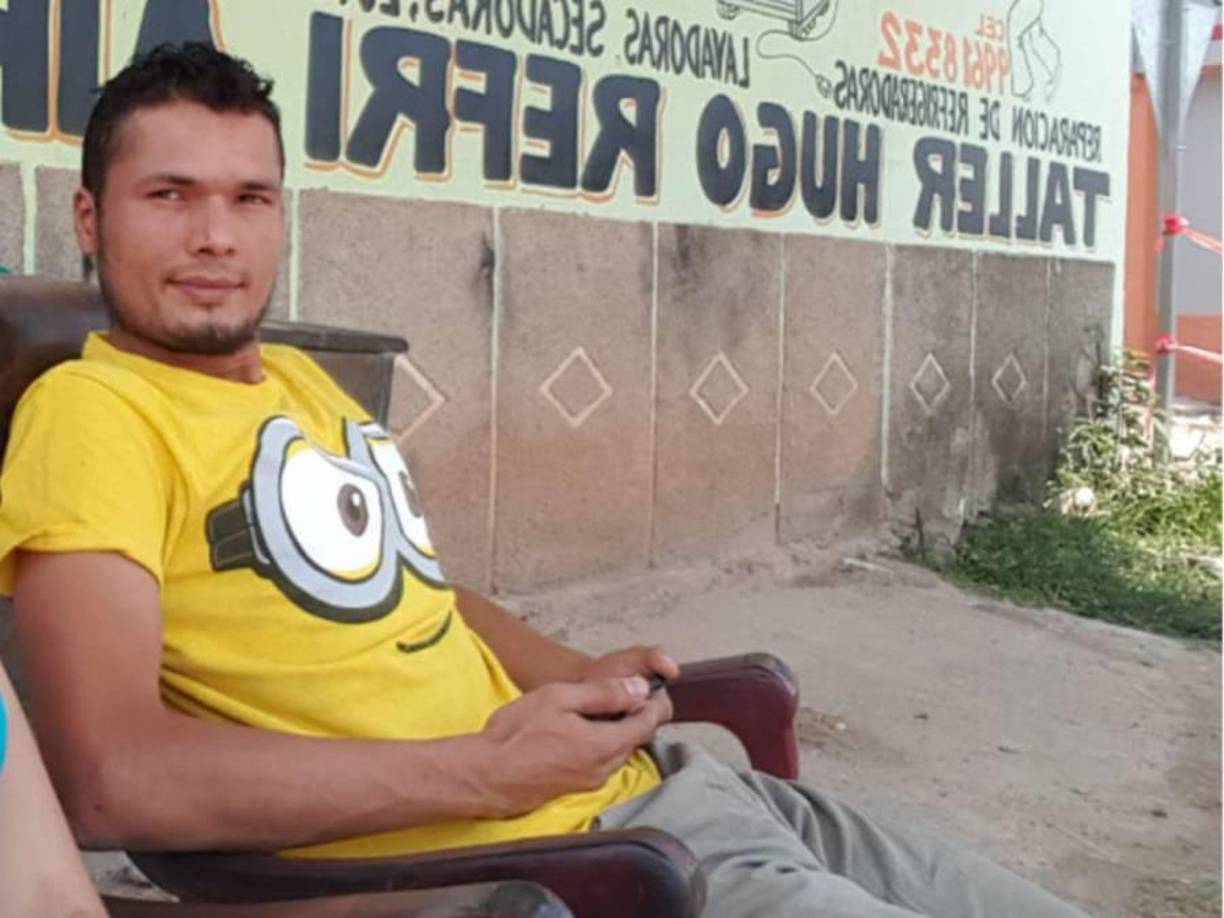 Tras su cometido, el asesinado huyó con rumbo desconocido, mientras que los vecinos alertaron a las autoridades de las detonaciones con armas de fuego.