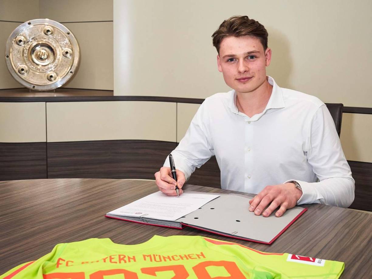 El Bayern Múnich ha fichado al guardameta alemán Jonas Urbig por 7.000.000 € + 3M€ bonus. Firma hasta junio de 2029 y llega procedente del Colonia.