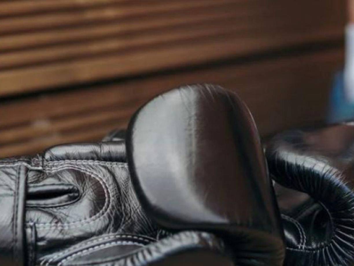 Vafaei-Sani, perteneciente a la ciudad de Mashhad, fue detenido en marzo de 2020, acusado de incendiar un edificio penitenciario del gobierno iraní. Durante su detención, sufrió graves torturas físicas y psicológicas. En diciembre fue condenado por «corrupción en la tierra».