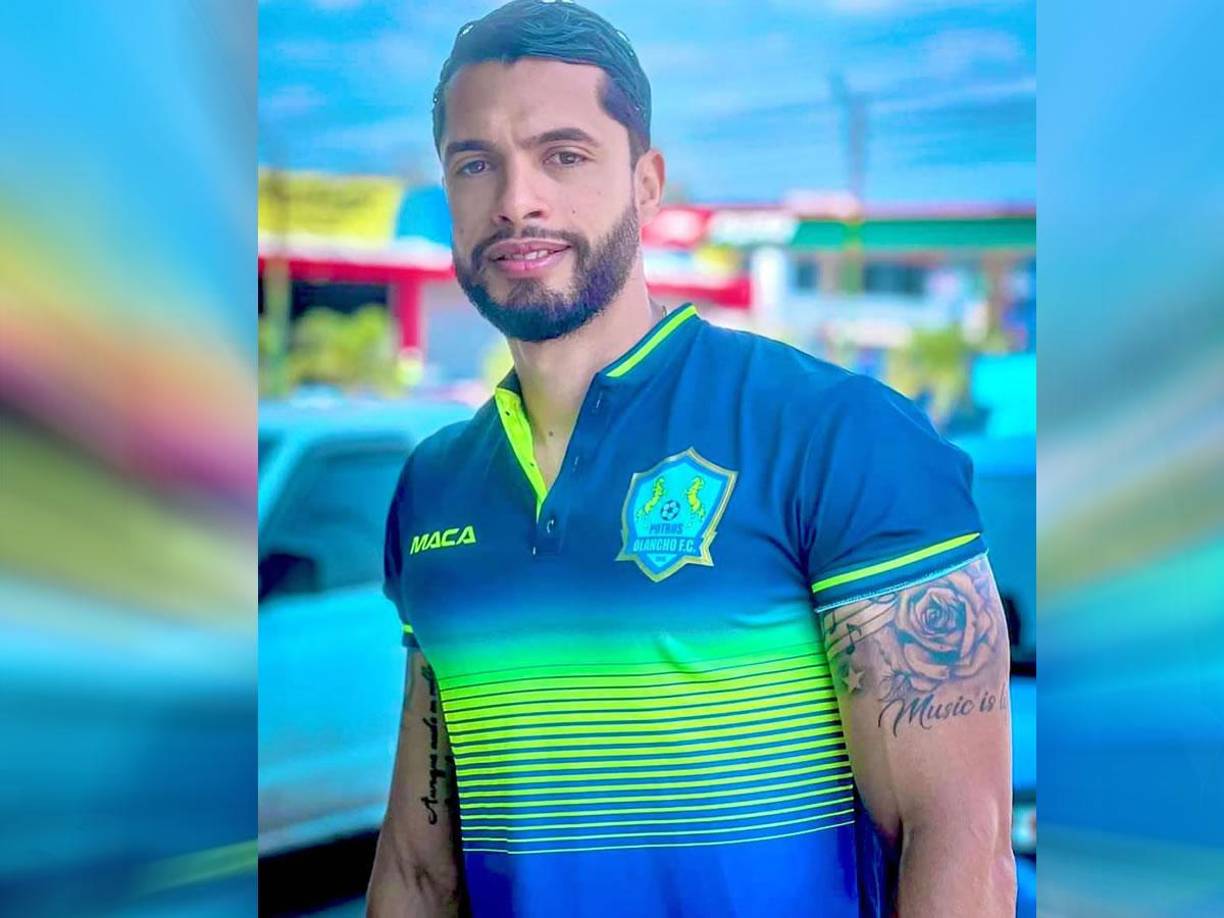 Nelson Muñoz comenzó su educación en la Universidad Nacional Autónoma de Honduras (UNAH) donde se graduó de la carrera de Banca y Finanzas.