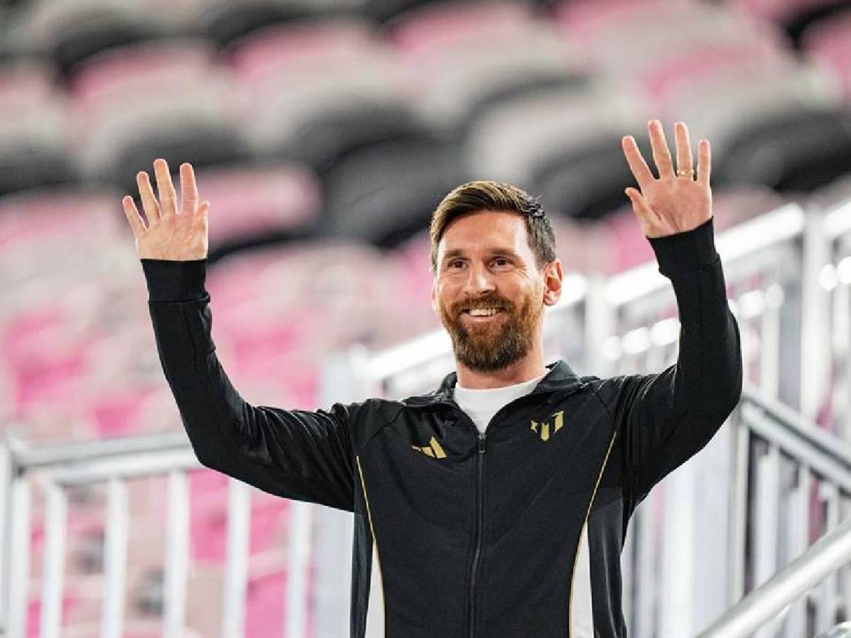 “Entiendo que sus aficionados saldrán a defenderlo pero también estoy seguro que les gustaría conocer más de su jugador preferido y nosotros, somos esa conexión”.