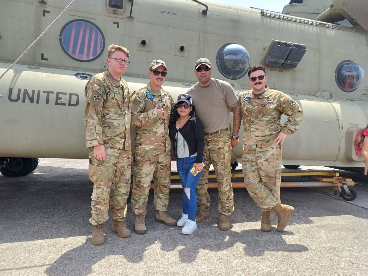 La Fuerza Aérea Hondureña brindó un espectáculo único en la base aérea Armando Escalón Espinal, con la destacada participación de expertos paracaidistas y acróbatas internacionales.