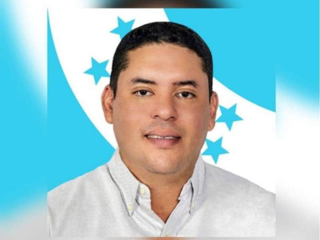 El congresista Felipe Ponce, en sus redes sociales, manifestó que “no nos prestaremos a juegos manipuladores por parte de otras personas que solo desean dañar el proyecto”.