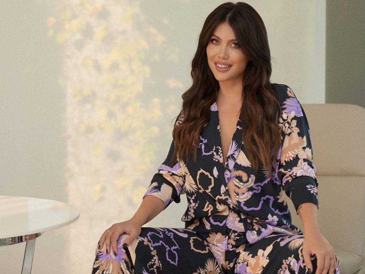 El 7 de junio pasado la pareja celebró sus diez años juntos. En aquel entonces, el delantero le dedicó un extenso y un romántico posteo que apenas fue correspondido con un “me gusta” de parte de la empresaria.