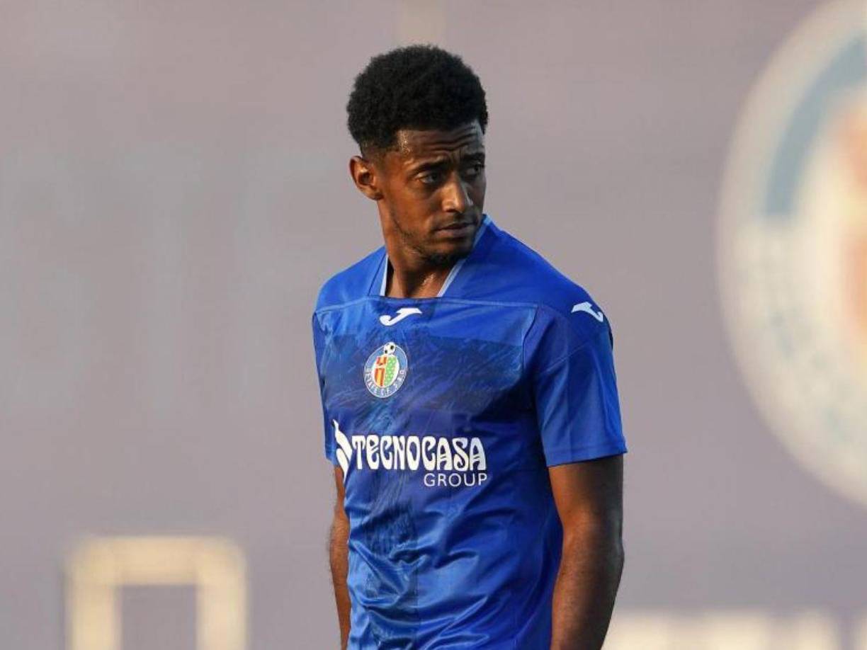 Antony Lozano - El delantero hondureño no cuenta para el Getafe y le ha salido una nueva ‘novia’ en el mercado invernal. El ‘Choco’ suena para reforzar al Elche de la Segunda División, pero su salario es un problema para el club que lo quiere.