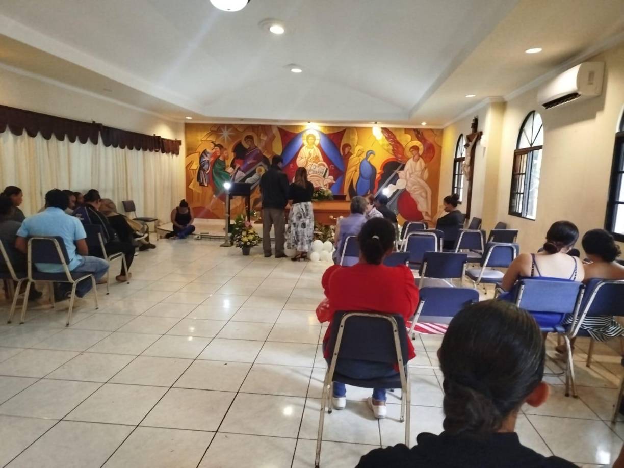 La tarde de ayer, fueron capturados para investigación a dos alumnos del Instituto España Jesús Milla Selva, pero fueron dejados en libertad, por lo que continúan con el proceso investigativo. 