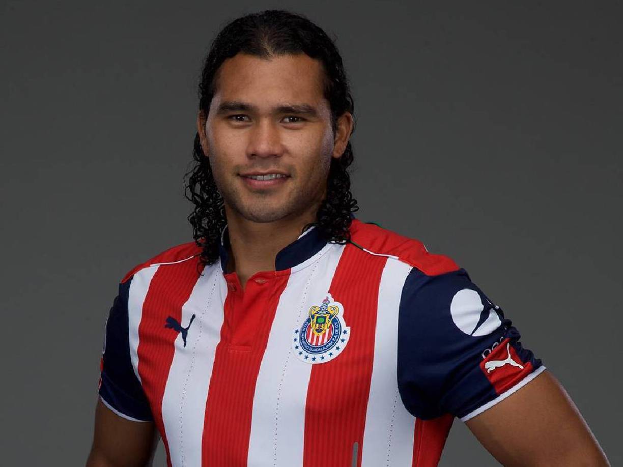 La vida del mexicano ha estado marcada por los problemas con el alcohol y ha sido cuestionado por derrochar su dinero.