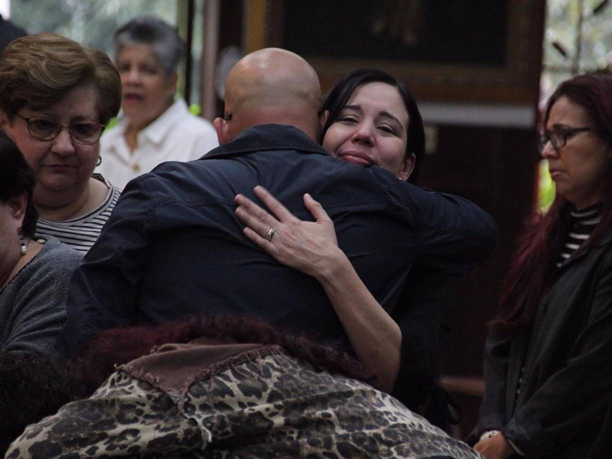 La tristeza se apropió de los familiares y amistades de Vicente Daniel Viera.