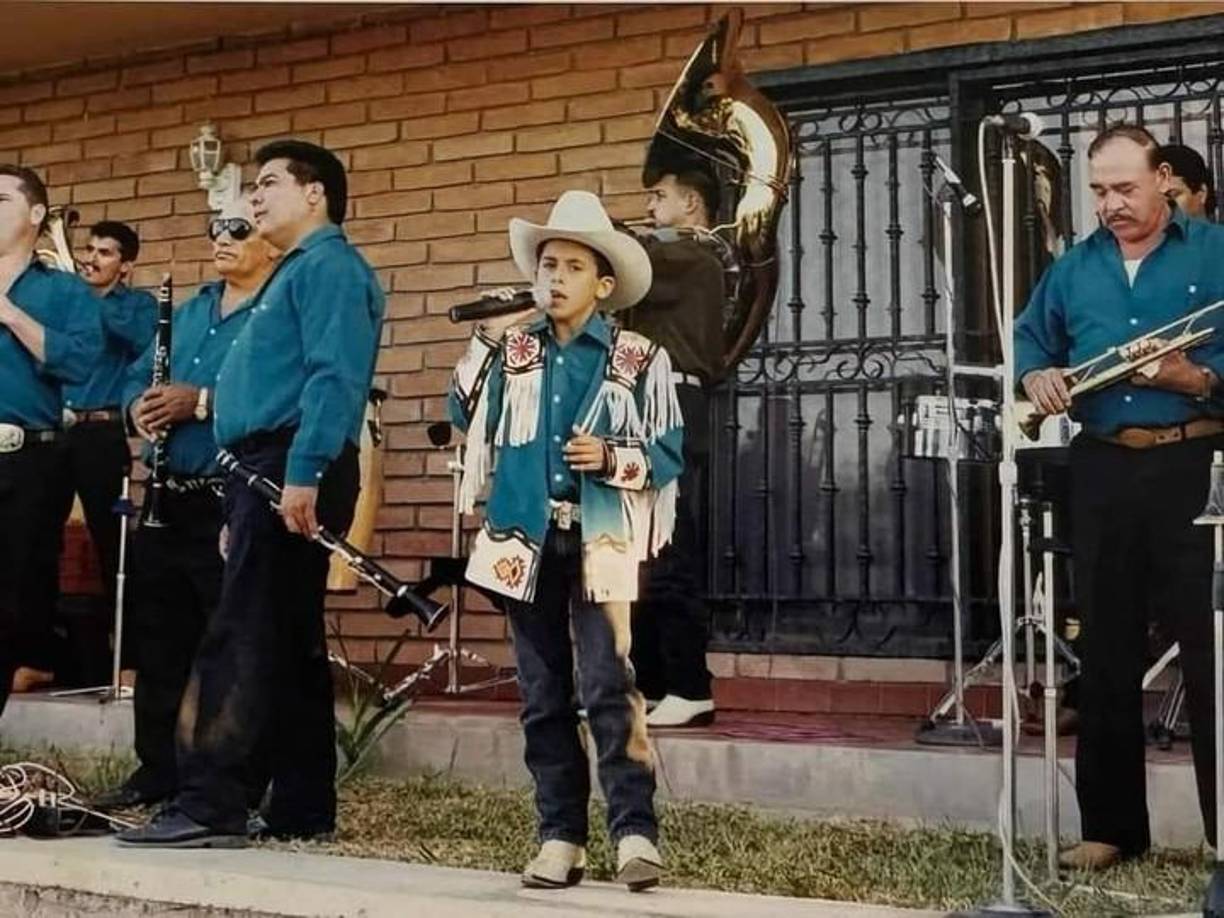 Aunque intentó retomar su carrera musical tras su salida de prisión, los escándalos y la violencia continuaron persiguiéndolo, afectando su imagen pública y eclipsando su legado artístico.
