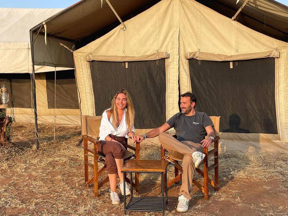 Helena es pareja sentimental del también periodista Juanma Castaño. 