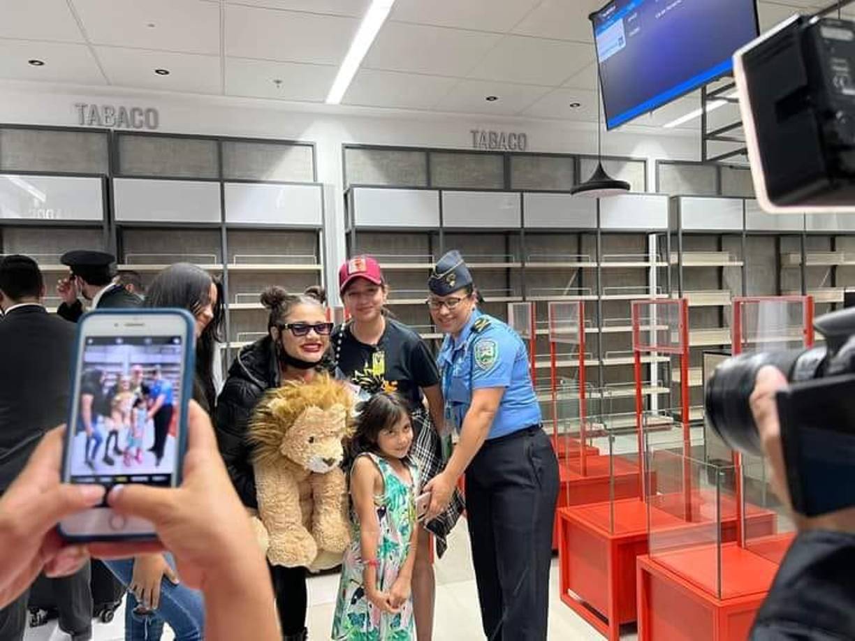 Imágenes de la llegada de Cesia Sáenz a Honduras. 