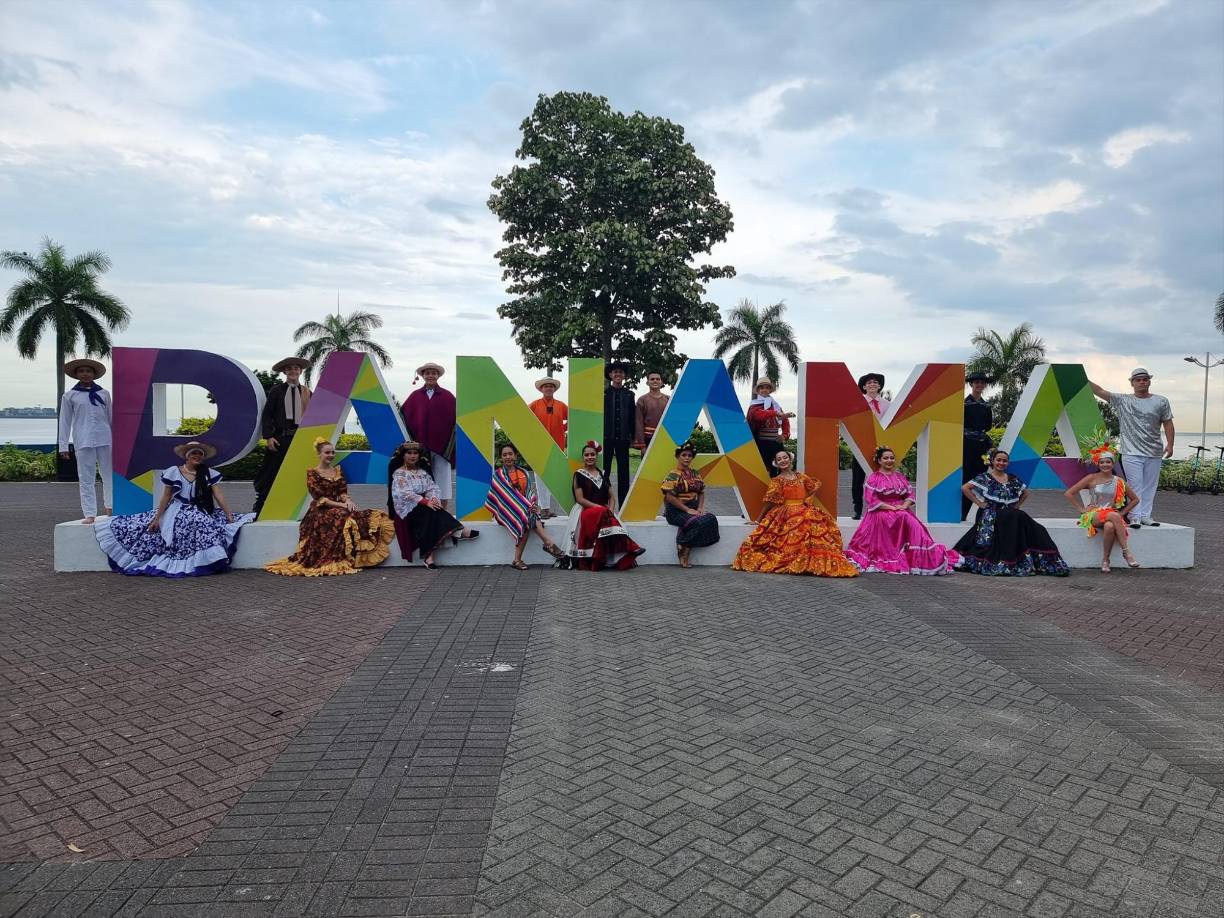 Summer Fest en Hungría, Latin Festival en Roma, Italia; Festival de Paso Fundo, Festival de Zacatecas, Festival de Santa Lucía en Monterrey, Festivales en Colombia, Cádiz, Panamá, son algunos de los escenarios más grandes en los que han participado.