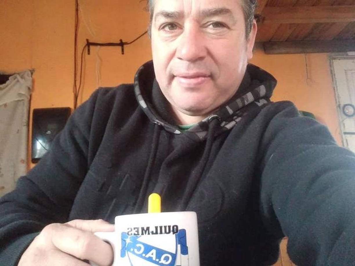 Según testimonios, la pareja tenía dos hijas y mantenía una relación tóxica. A pesar de estar decididos a separarse, habían acordado esperar hasta el cumpleaños de una de las niñas.