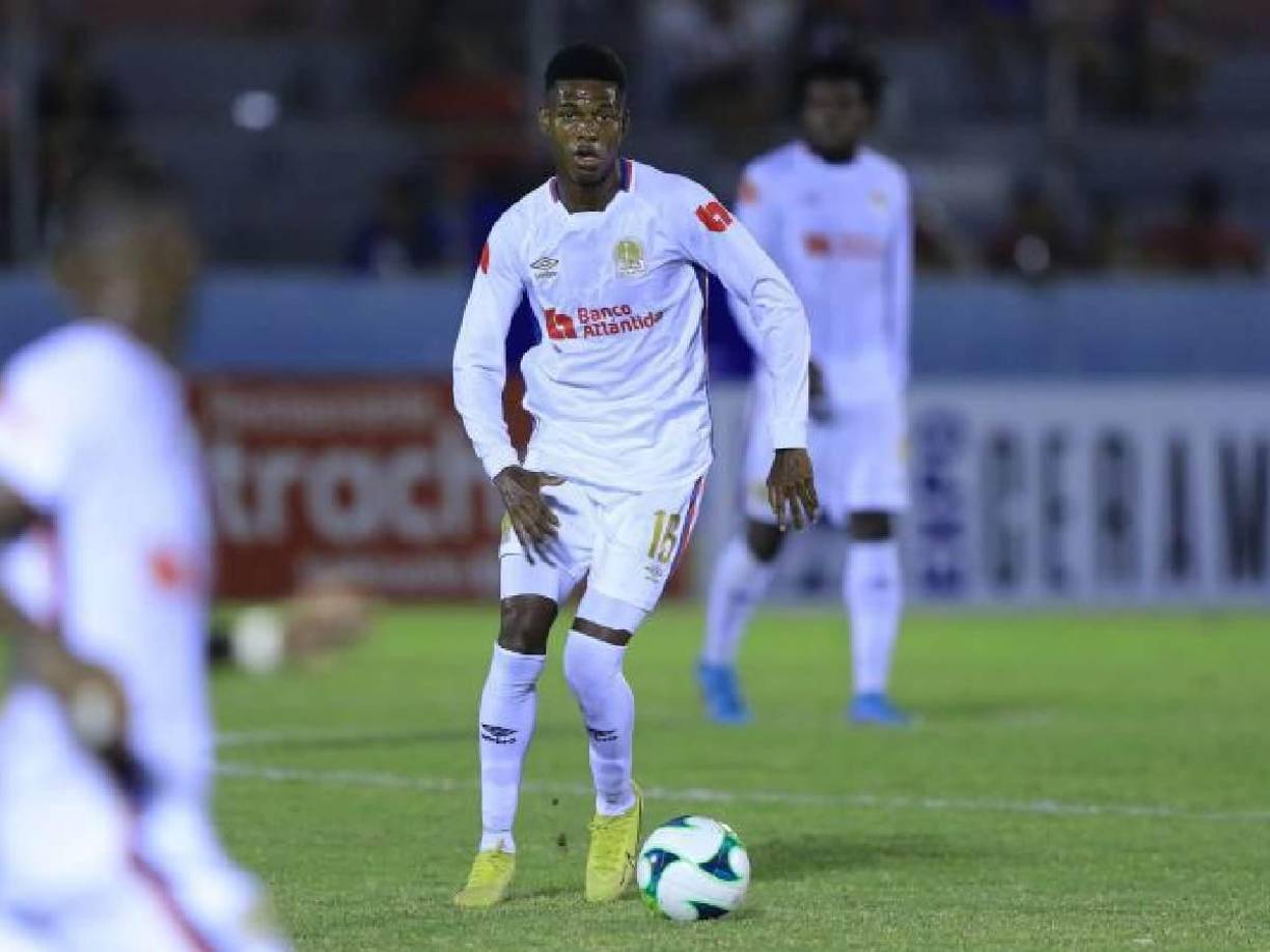 Julián Martínez no es baja confirmada por Olimpia, pero está entre algodones para encarar el último partido del torneo Apertura 2024.