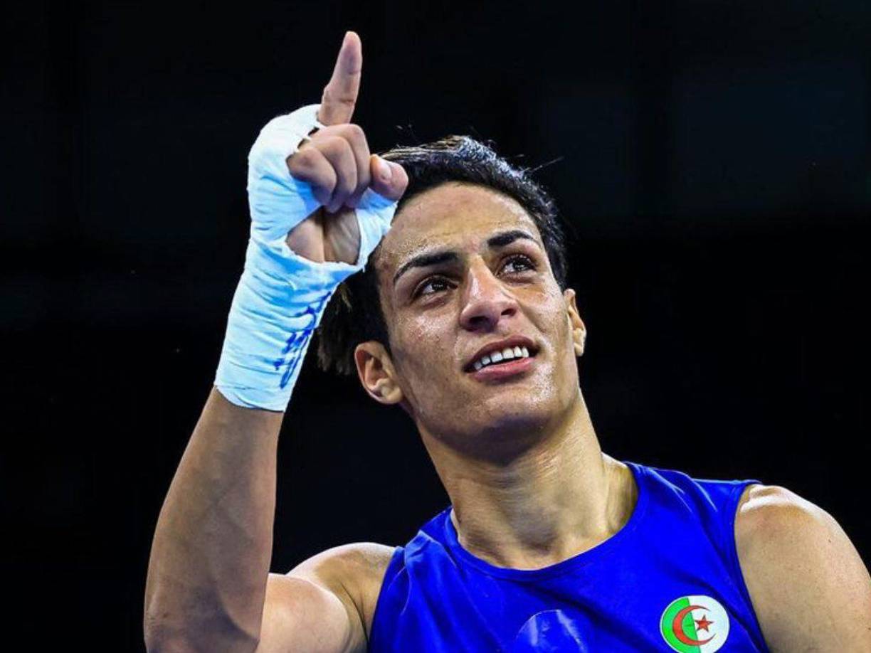 “Ella es una estrella, una favorita de todos los tiempos. Ninguna deportista, tan bella como una mujer, tan radiante como una amazona de auras, había despertado tanta polémica como ella”, señalaron.