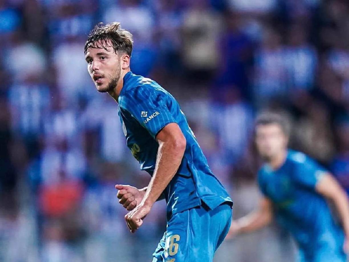 Sin embargo, el Oporto según informa el periódico portugués O Jogo ha rechazado la propuesta de 50 millones del City, pese a ello, el español aún podría marcharse antes de que finalice el mercado de fichajes. Su cláusula de rescisión son 60 millones de euros.