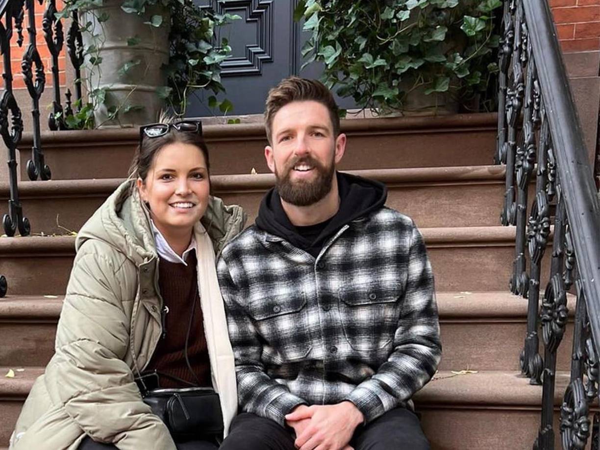 Josh Vickers, portero inglés del Derby County, está viviendo el momento más triste de su vida tras confirmar a través de sus redes sociales el fallecimiento de su esposa Laura.