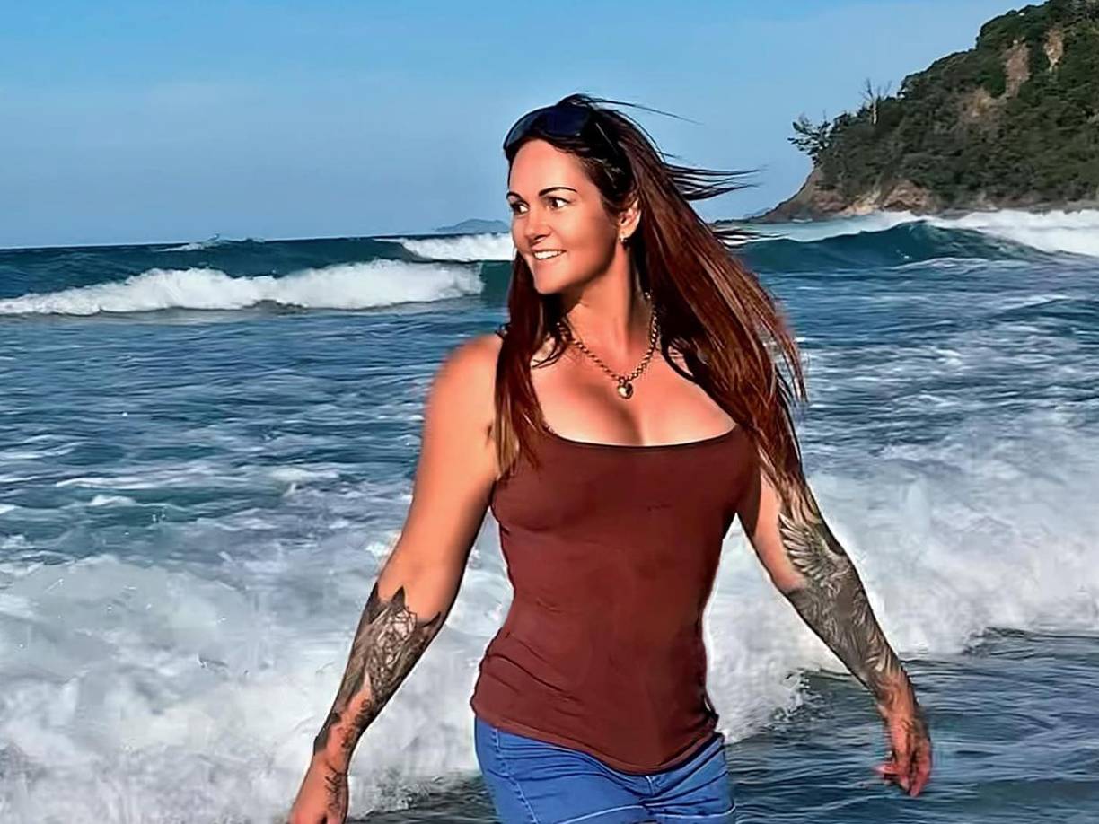 El fallecimiento de Raechelle fue reportado por su hija mayor, quien anunció que su madre “era comprensiva, buena y siempre nos daba los mejores consejos.”