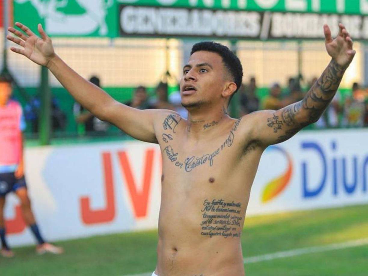 Tota Medina, DT del Marathón, le notificó a Selvin Guevara que no contará con él para este semestre. El extremo deberá de buscar otro club para la próxima campaña.