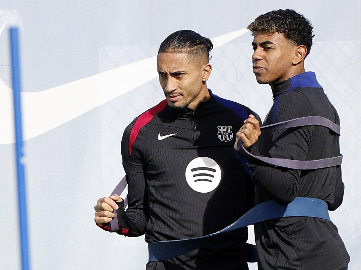 <b>Largas sesiones de entrenamiento</b>: el aspecto físico es super importante para Hansi Flick y por ello sus sesiones pueden llegar a durar hasta cinco horas (entrenamiento en el gimnasio, una hora y media de sesión en el terreno de juego y sesiones de estiramiento y recuperación).