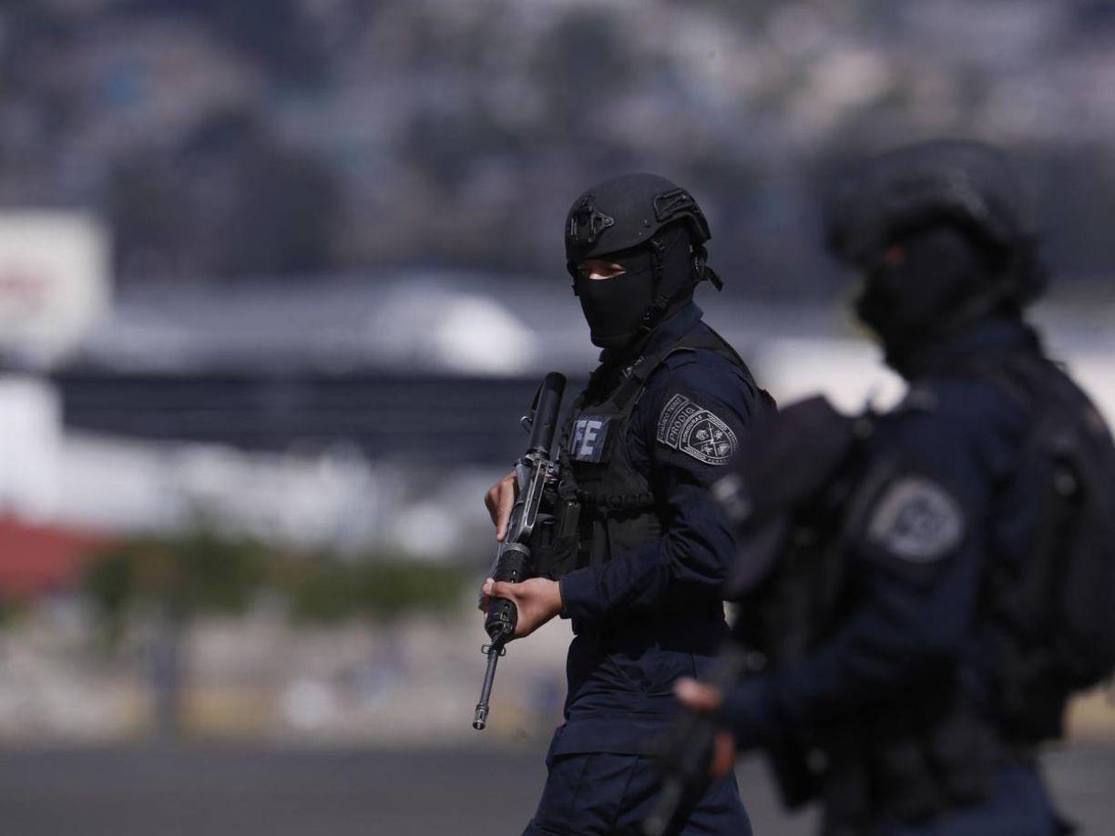 El segundo cargo es por “fabricar y distribuir dicho estupefaciente con la intención, conocimiento y causa de que la sustancia sería importada ilegalmente al país del norte”.