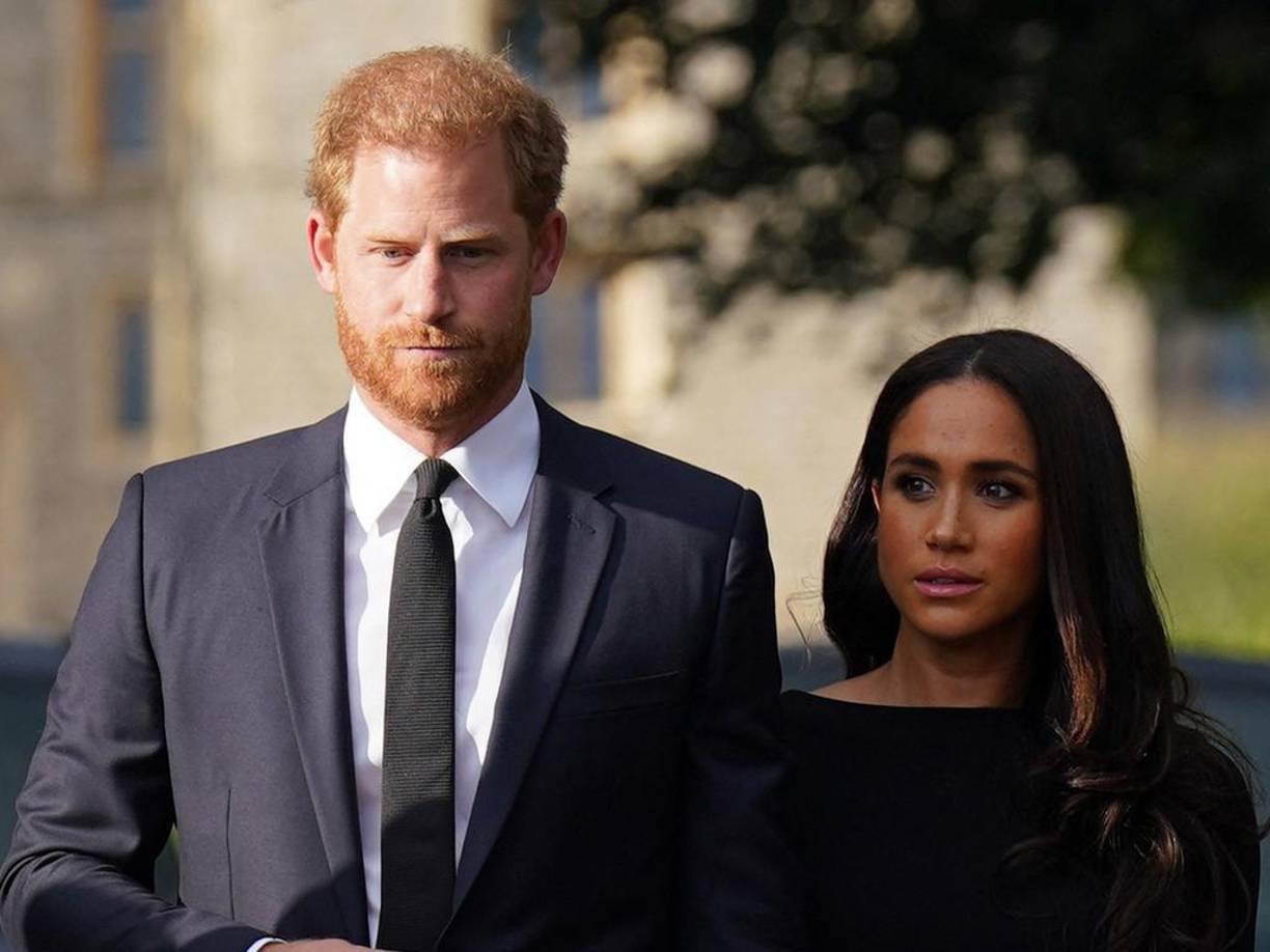 Ante las acusaciones de que fue ella quien filtró la polémica carta, Meghan contestó a los medios a través de sus portavoces. “La duquesa de Sussex está haciendo su vida en el presente, no está pensando en correspondencia de hace dos años relacionada con conversaciones de hace cuatro años”, dijo en un comunicado.