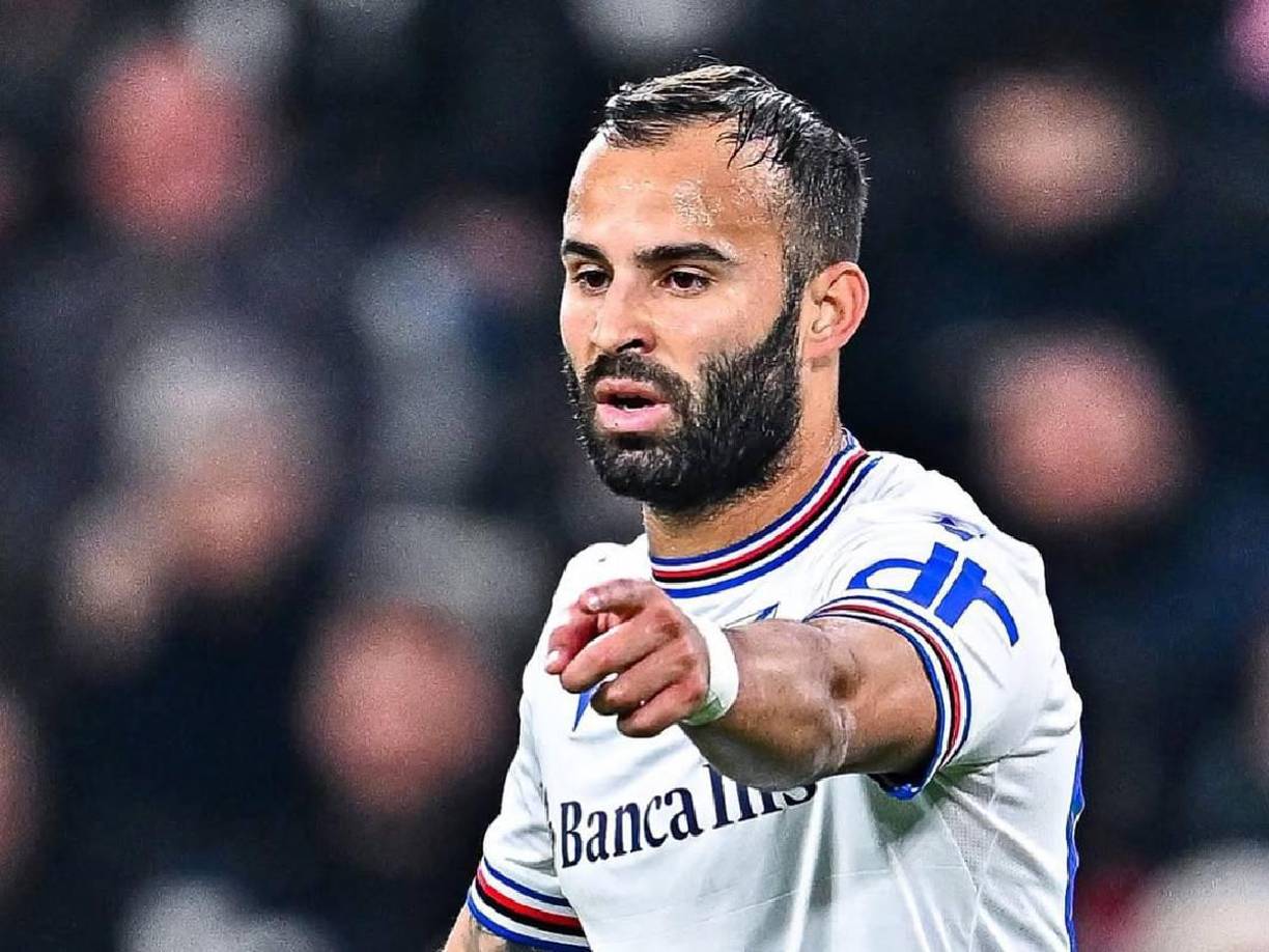 “Tuve la sensación de decir ‘voy a jugar yo y este no va a jugar’ antes de la lesión. Yo jugaba y Bale no jugaba. Costó 120 millones de euros y yo salí gratis. Él hablaba muy poco y en inglés. Ancelotti tuvo los huev** de sentarlo en el banquillo y ponerme. Otro entrenador a lo mejor no lo hace. A Florentino le gustaba mucho que los canteranos le solucionaran los partidos porque acababa diciendo: ‘Yo he apostado por ellos’”.