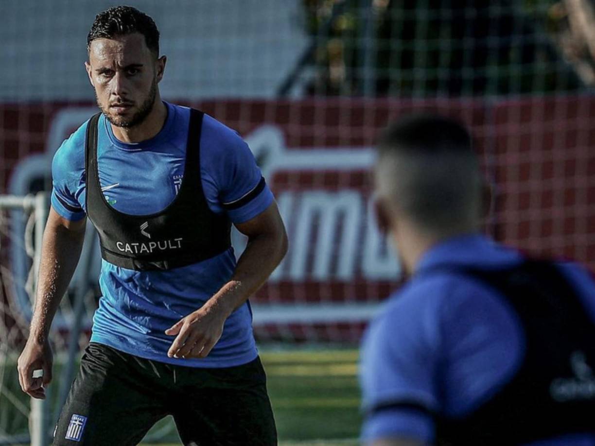 Según informa el diario Sportal.gr, la muerte del exfutbolista del Milton Keyne Dons y Sheffield United se produjo sobre las 19:00 horas del miércoles 9 de octubre y su cuerpo fue hallado por el propietario de la casa tres horas más tarde.