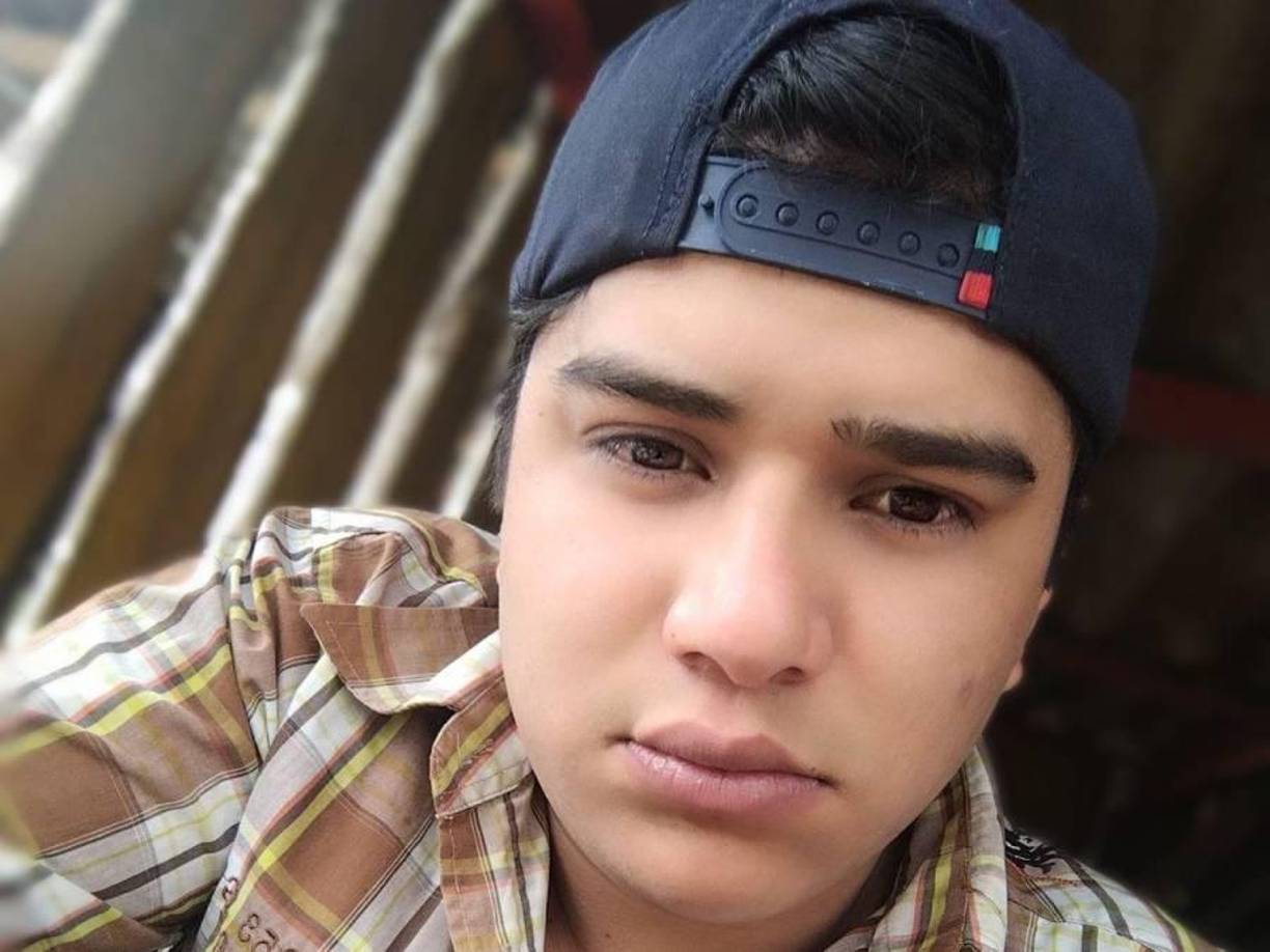 Los vecinos reportaron escuchar las fuertes detonaciones de arma de fuego, por lo que alertaron a las autoridades sobre lo ocurrido.