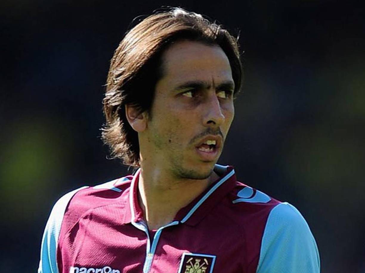 “Estoy en shock, fue un gran milagro. Viví el día más difícil de mi vida. Ya había aceptado el hecho de que todos estaban muertos. Pero entonces ocurrió un milagro gracias a mi heroico sobrino”, transmitió Benayoun a Ynet Sport.