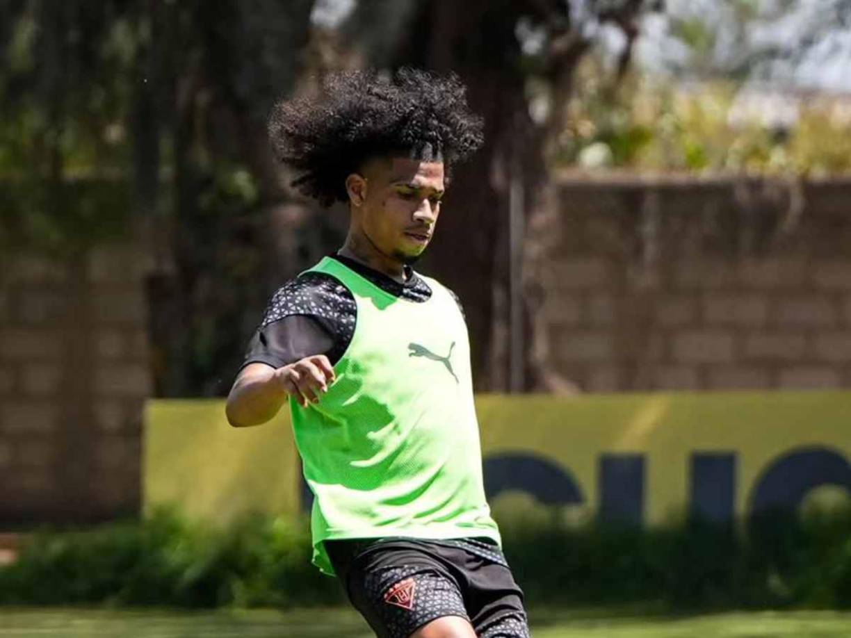 Marco Antonio Angulo Solórzano formaba parte de la Liga Deportiva Universitaria de la Serie A de Ecuador.