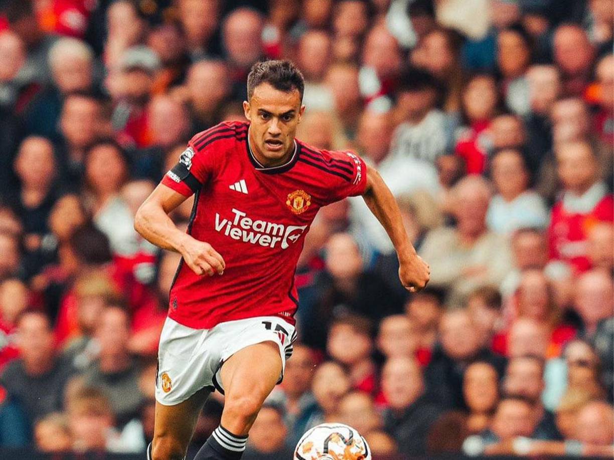 Sergio Reguilón deja el Manchester United y vuelve al Tottenham. Solamente estuvo seis meses a préstamo en los Diablos Rojos.