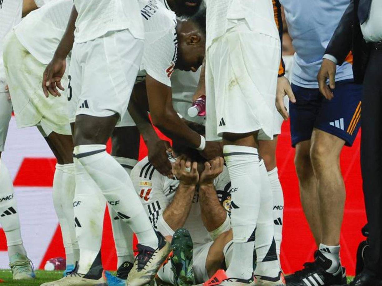 Carvajal no pudo evitar el llanto producto del dolor y su lesión tiene mala pinta.