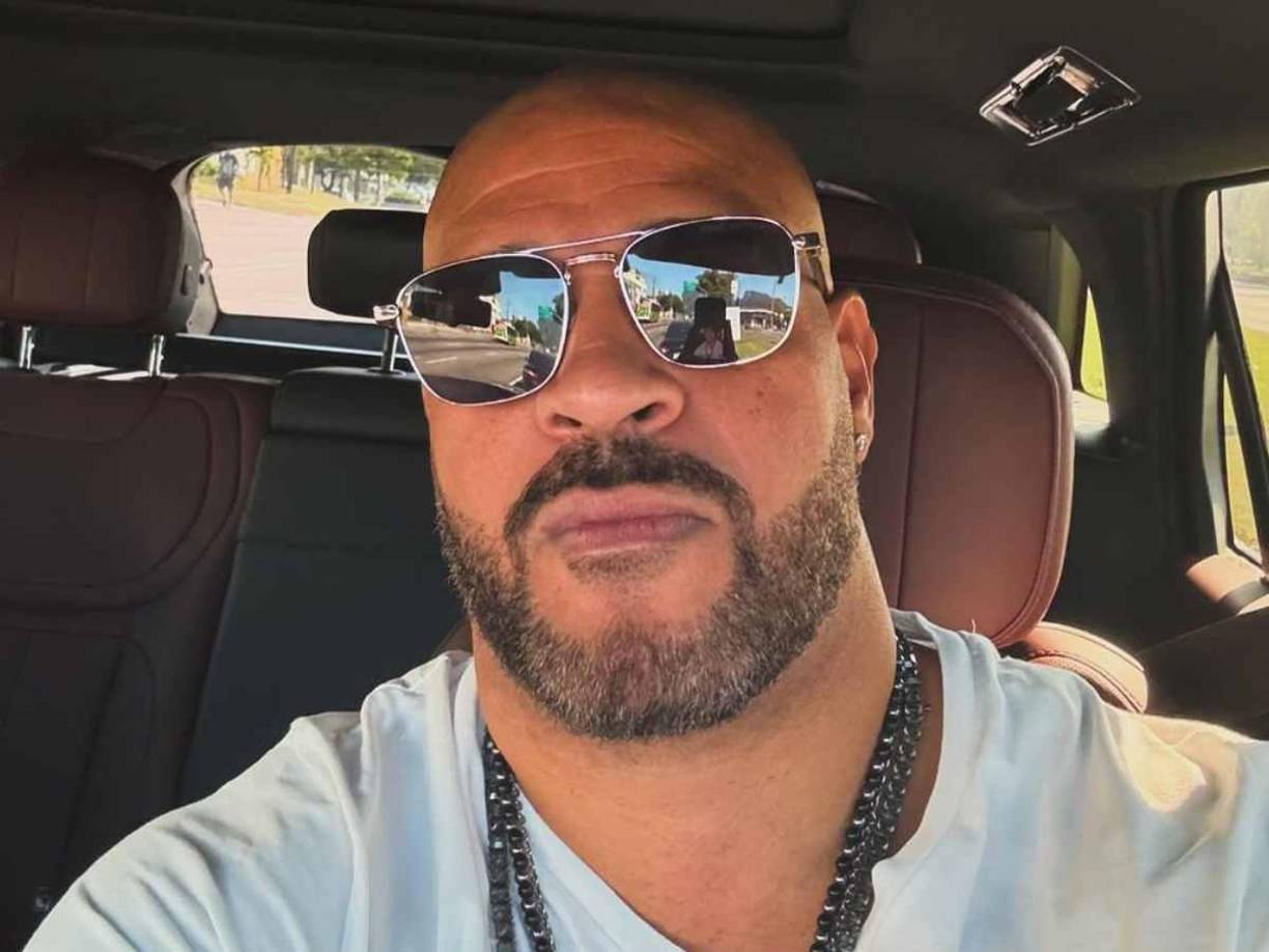 También recuerda cómo algunos de sus compañeros como Seedorf lo arroparon cuando firmó por el Inter. El neerlandés lo invitó a pasar la Navidad en su casa, pero el brasileño extrañaba demasiado a sus familiares.