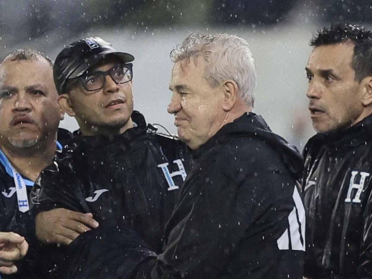 Revuelo en Honduras y México tras el castigo anunciado para Concacaf luego de la agresión que sufrió Javier Vasco Aguirre en el estadio Morazán.