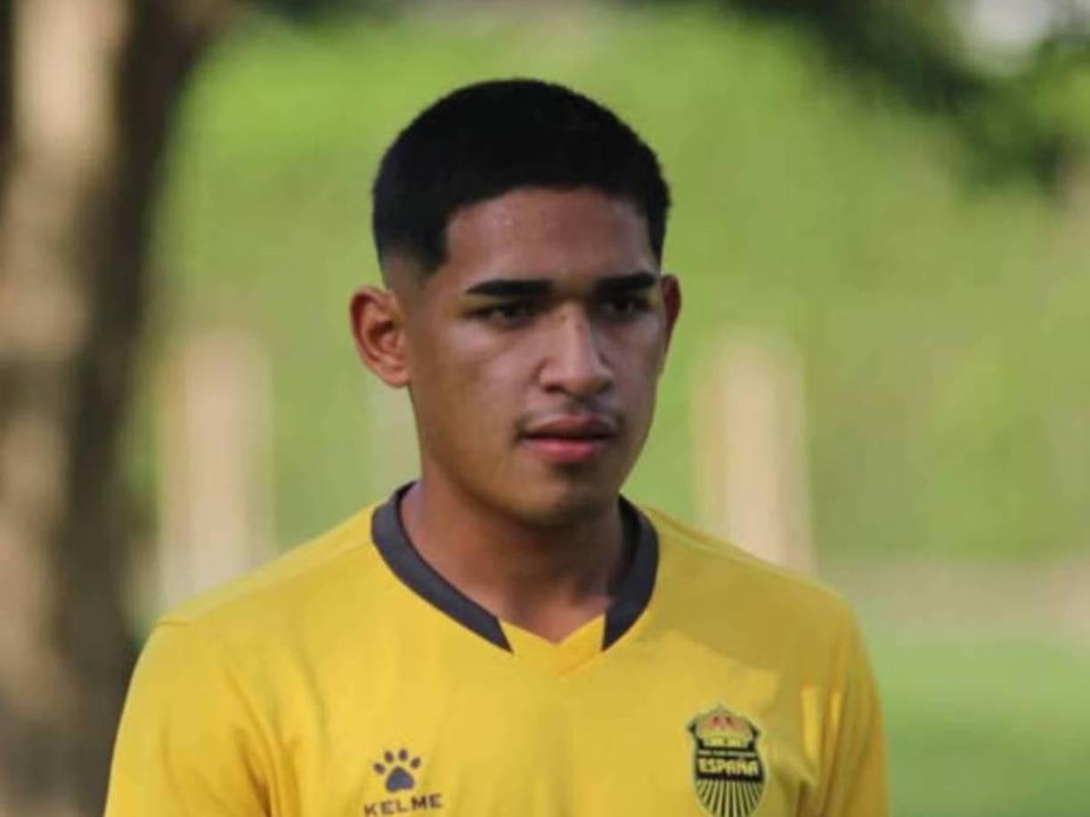 El joven delantero Marco Tulio Aceituno deja las filas del Real España y jugará cedido a préstamo en los Lobos de la UPNFM.