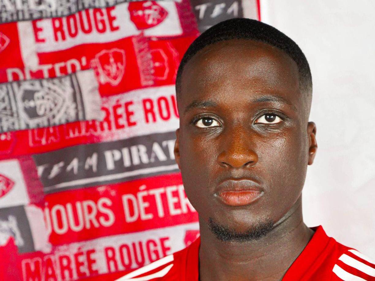 El central francés Soumaila Coulibaly es nuevo jugador del Brest. 