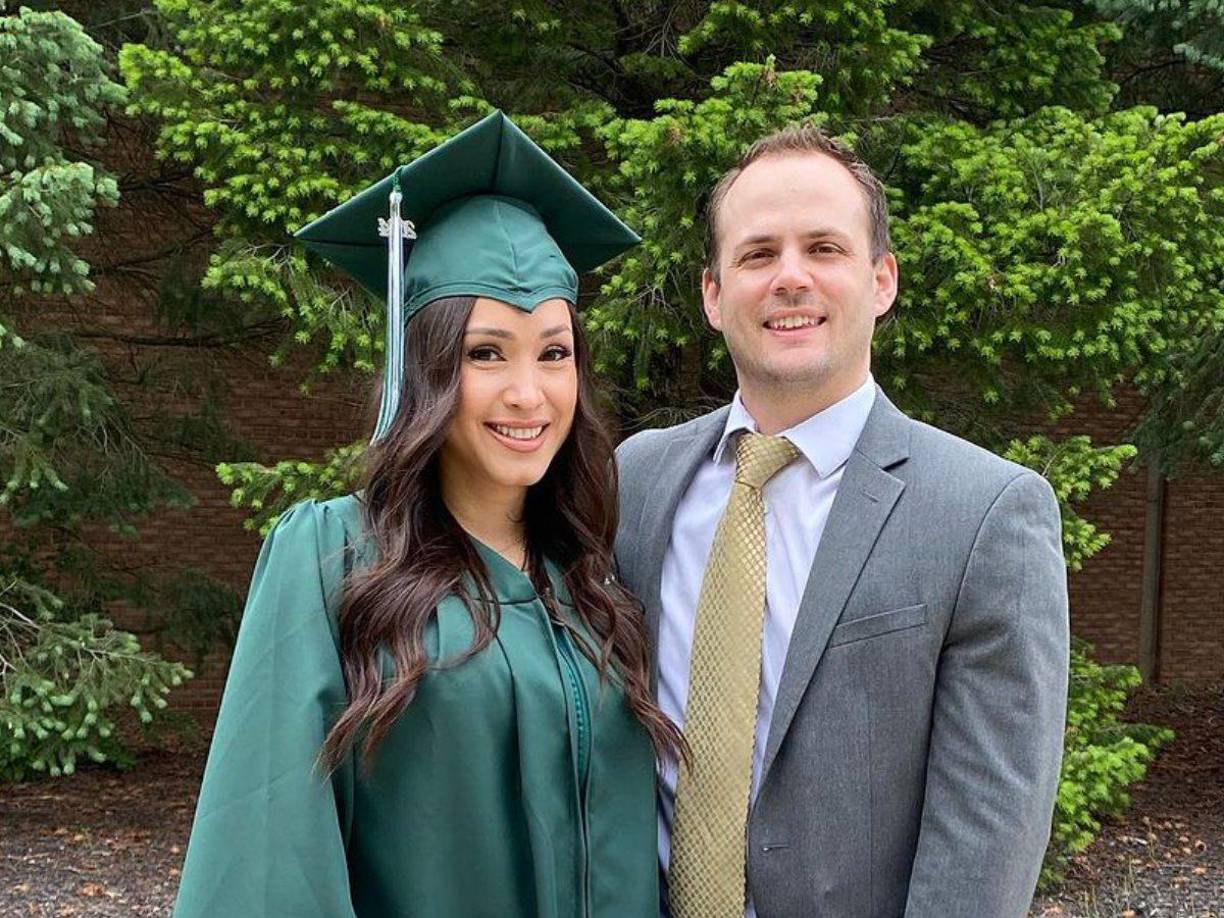 El pasado mes de mayo la bella Mabiza pudo culminar sus estudios y estuvo acompañada por su esposo.