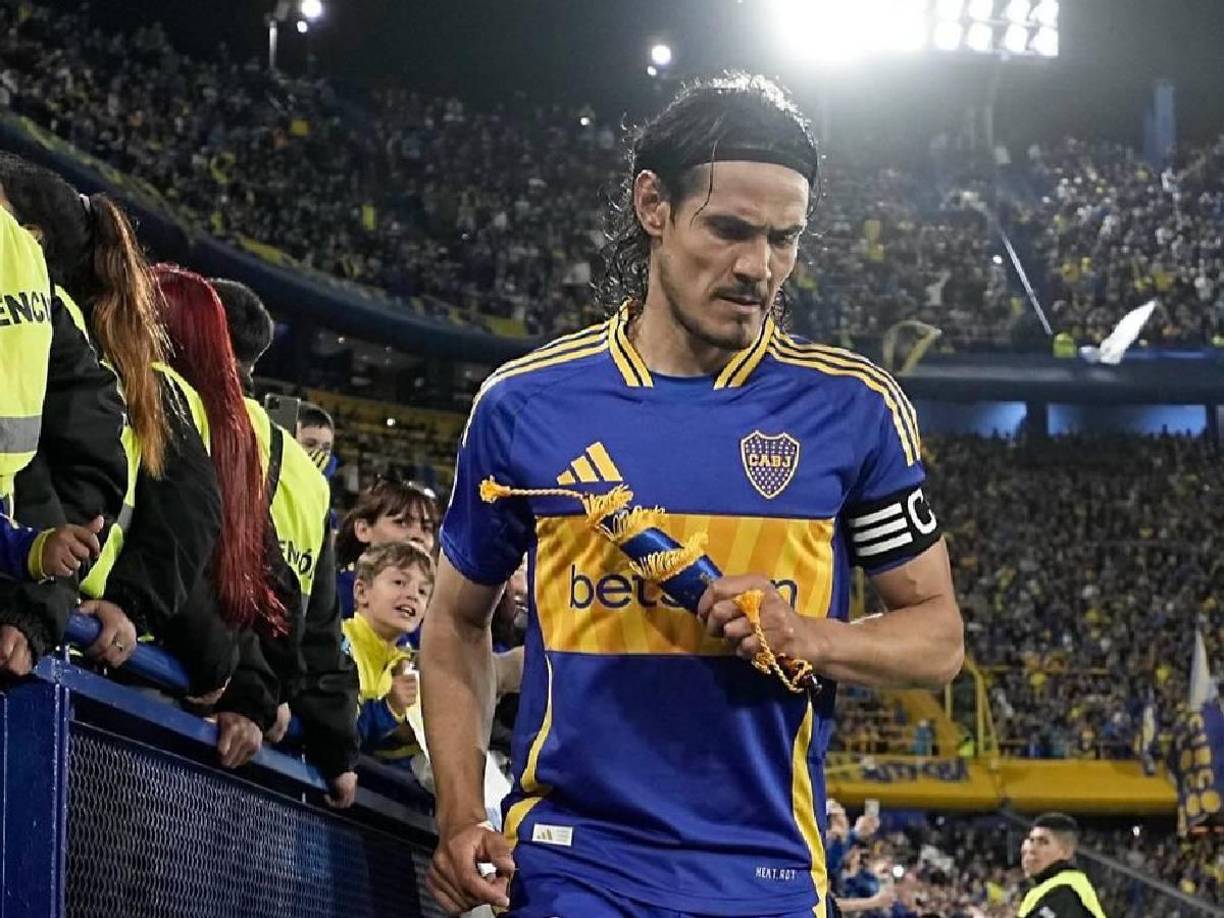 Actualmente, el plantel de Boca cuenta con varios futbolistas de trayectoria internacional: Sergio Romero, Marcos Rojo y lógicamente Edinson Cavani.