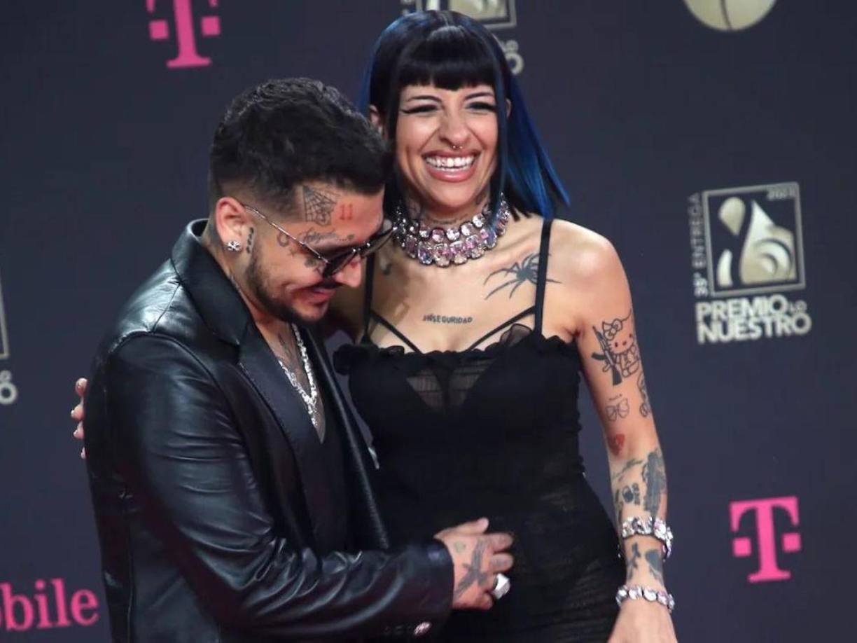 Esta mañana se dio a conocer en una revista que Christian Nodal y Cazzu ¡están embarazados!