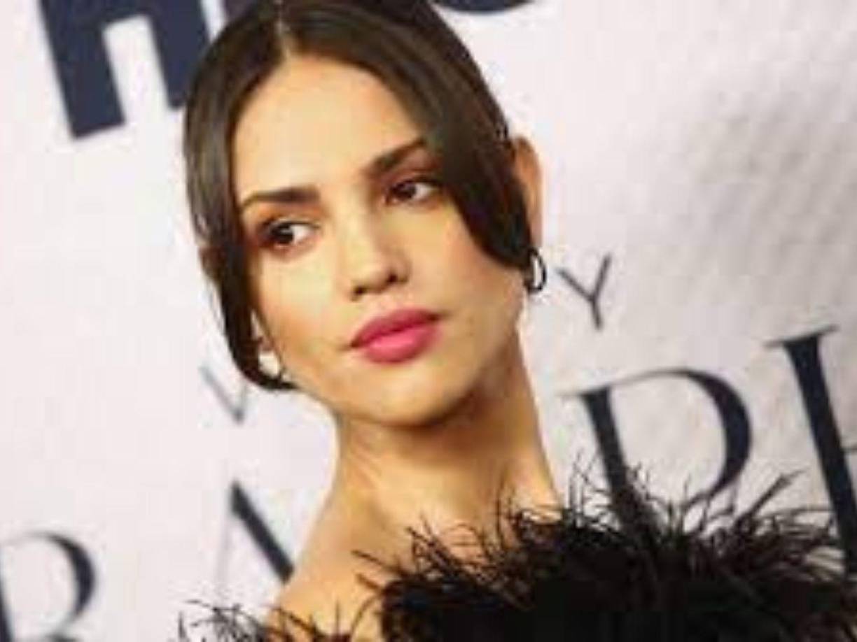 Actualmente tiene 33 años. 