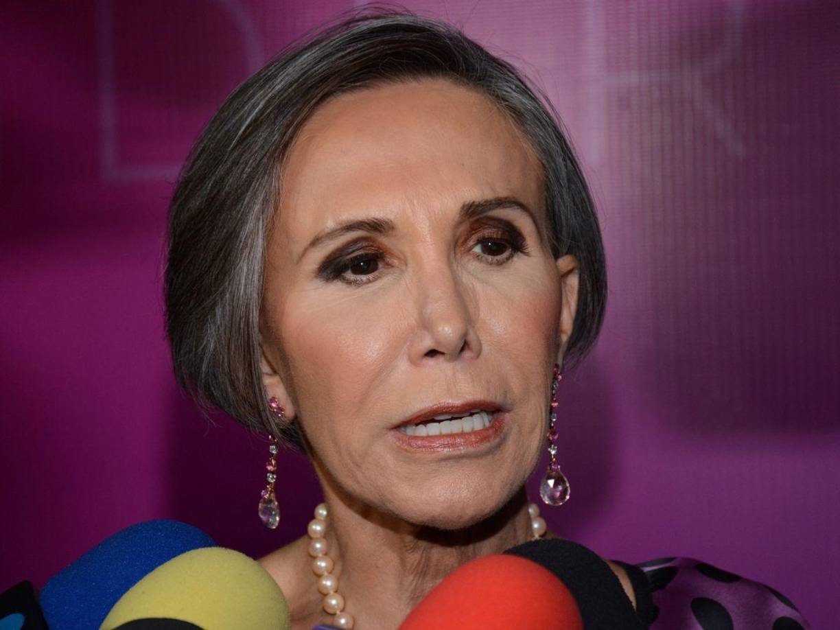 Fue bajo este contexto que la viuda del comediante recurrió a su cuenta de Instagram para emitir un comunicado de prensa al respecto: “Se dice que yo me opongo a que los programas de Chespirito sean transmitidos nuevamente, total y absoluta mentira”.
