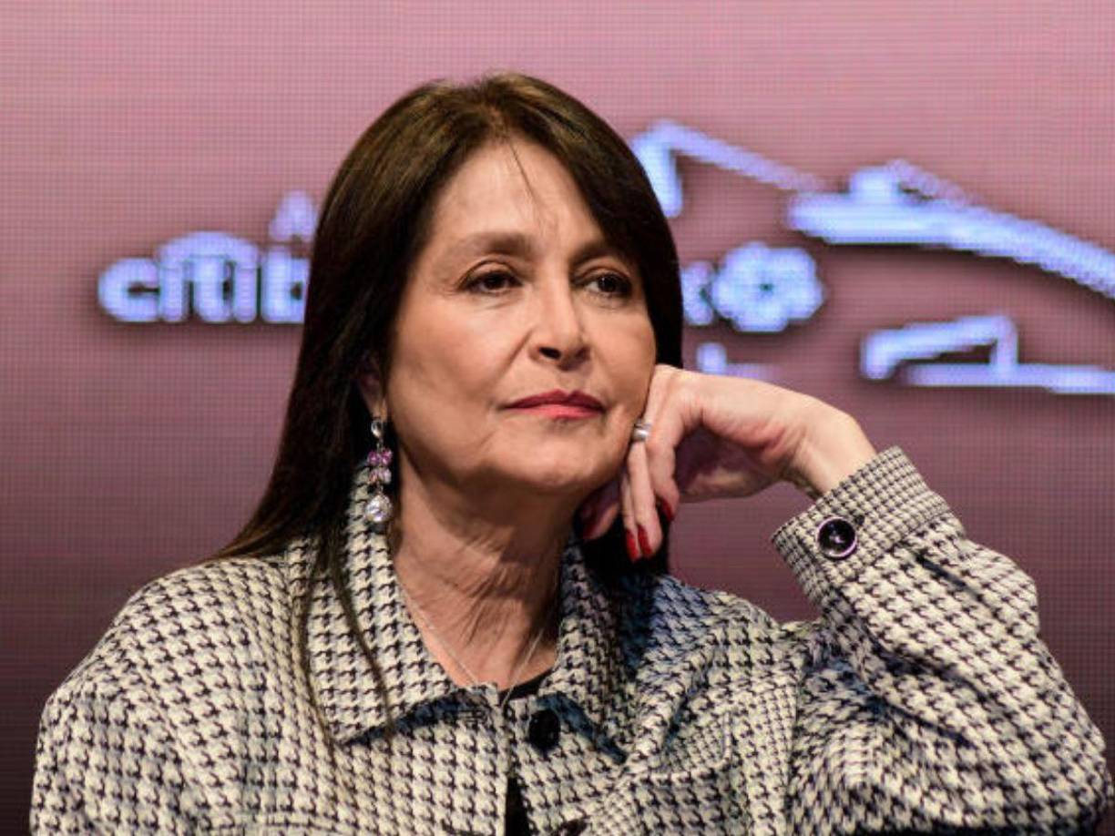 La revista TV Notas informó que la primera actriz Daniela Romo enfrenta fuertes problemas de salud, debido a ellos, la también cantante tuvo que cancelar sus llamados y no se ha presentado a trabajar a la telenovela de Pedro Ortiz de Pinedo, Amor amargo.